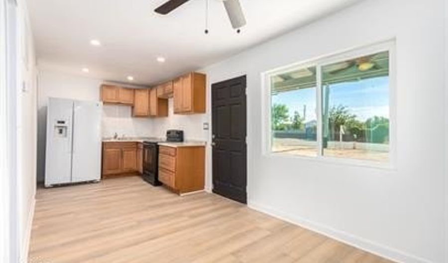 550 W MCMURRAY Blvd, Casa Grande, AZ 85122 - 2 Beds, 1 Bath