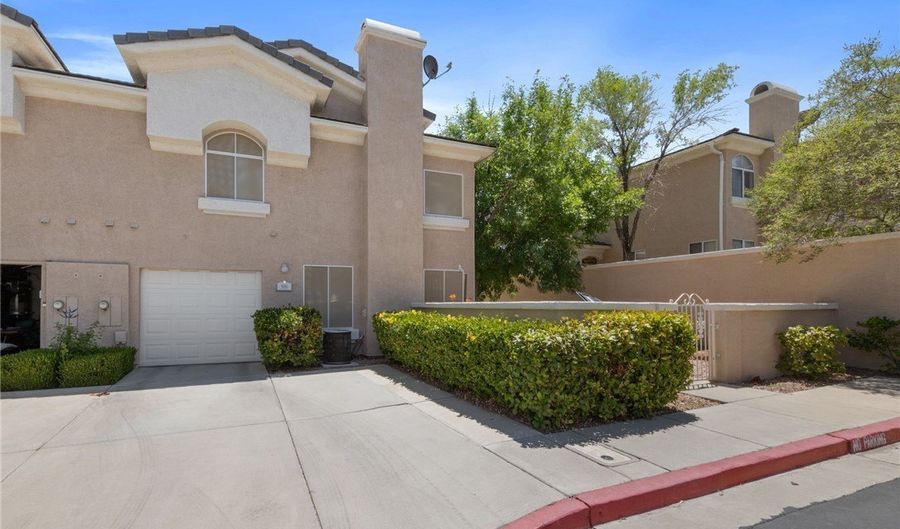 508 Breezy Orchard St, Henderson, NV 89015 - 2 Beds, 3 Bath