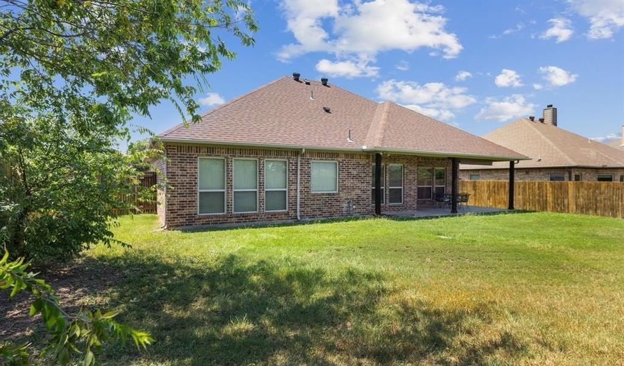 308 Westgate Dr, Aledo, TX 76008 - 3 Beds, 2 Bath