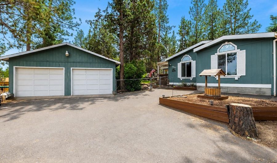 60865 Raintree Dr, Bend, OR 97701 - 3 Beds, 2 Bath