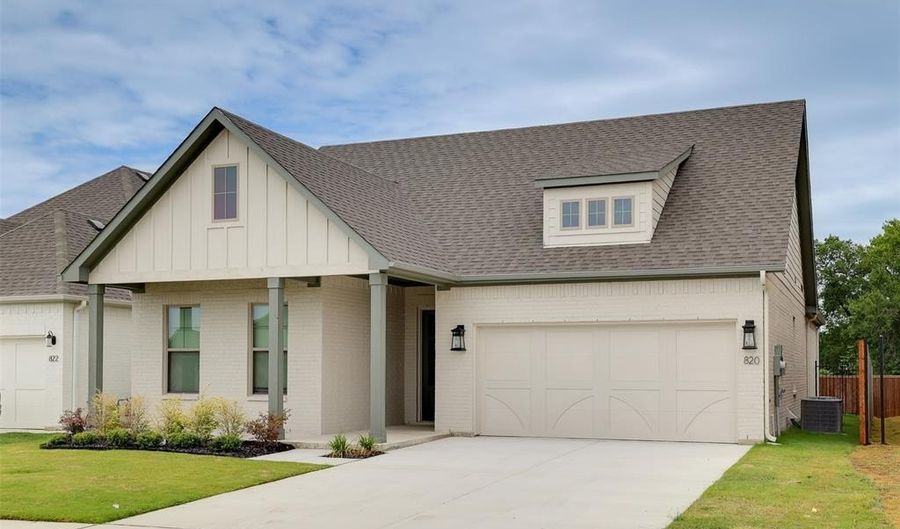 820 Mallard Dr, Aledo, TX 76008 - 3 Beds, 2 Bath