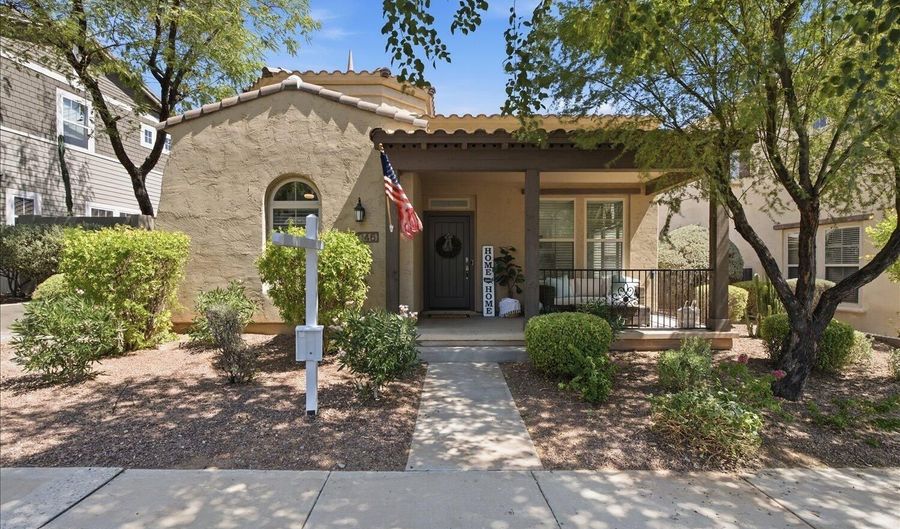 21046 W ELM WAY Ct, Buckeye, AZ 85396 - 2 Beds, 2 Bath