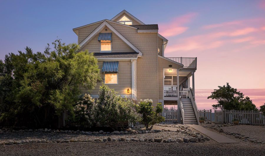 379 Bayshore Dr, Barnegat, NJ 08005 - 4 Beds, 3 Bath