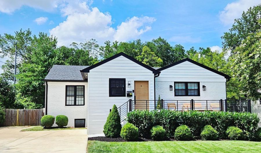 9721 BELLEVUE Dr, Bethesda, MD 20814 - 6 Beds, 3 Bath