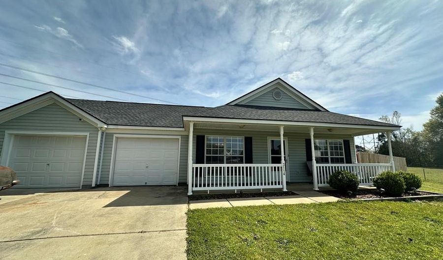 3114 Expedition Dr, Dalzell, SC 29040 - 3 Beds, 2 Bath