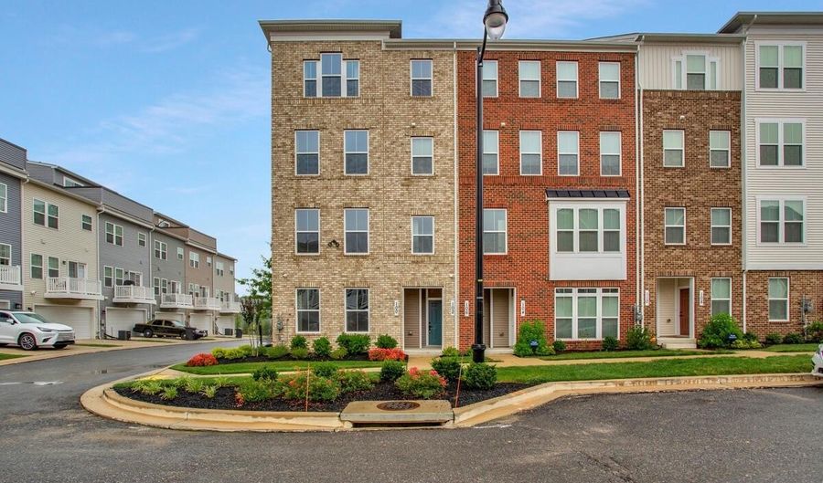 100 LAWNDALE Dr, Bowie, MD 20716 - 3 Beds, 3 Bath