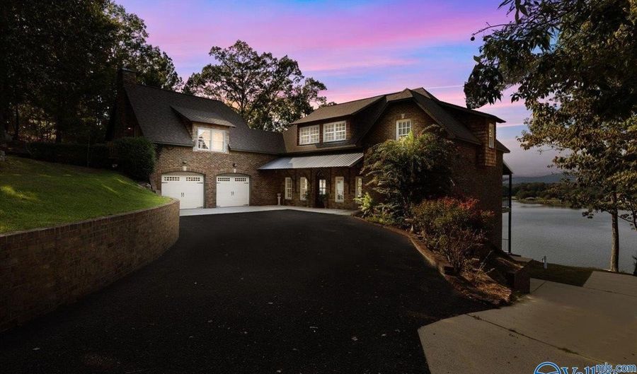825 Dogwood Ln, Ashville, AL 35953 - 6 Beds, 5 Bath