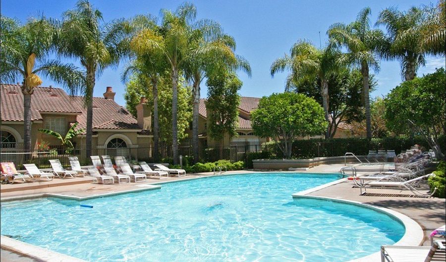 30 Tamarac Pl, Aliso Viejo, CA 92656 - 2 Beds, 2 Bath