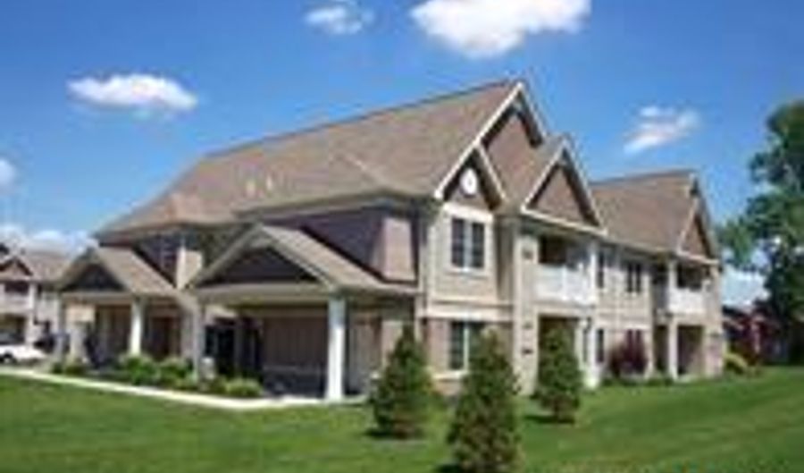 3016 Deer Lakes Dr, Amherst, NY 14228 - 2 Beds, 2 Bath