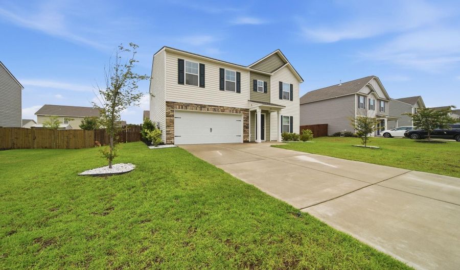 182 Carriagebrook Cir, Camden, SC 29020 - 5 Beds, 3 Bath