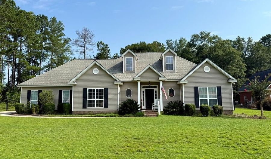 827 Plantation Dr, Adel, GA 31620 - 3 Beds, 2 Bath
