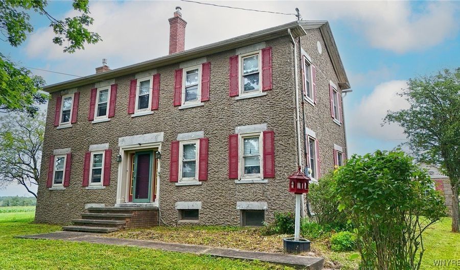 11143 Chaddock Rd, Alexander, NY 14005 - 4 Beds, 3 Bath