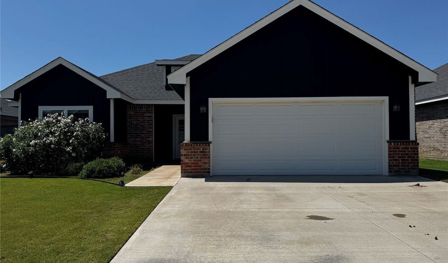 331 Sophia Ln, Abilene, TX 79602 - 3 Beds, 2 Bath