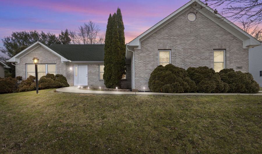 7907 Shannon Lakes Way, Indianapolis, IN 46217 - 4 Beds, 3 Bath