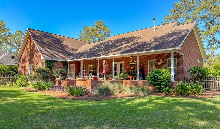 1020 Meadow Ridge Dr, Bainbridge, GA 39819 - 3 Beds, 3 Bath