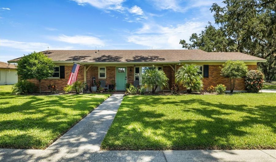 2180 E MAIN St, Bartow, FL 33830 - 3 Beds, 2 Bath