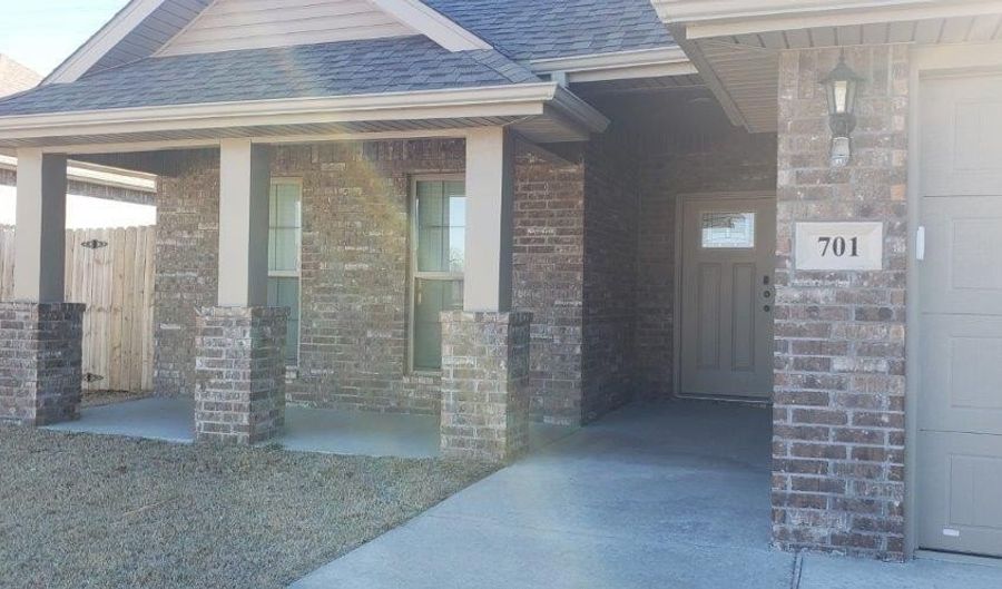 701 Arkansas Black, Bentonville, AR 72712 - 3 Beds, 2 Bath