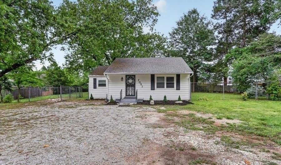 7051 US 70 Hwy, Bartlett, TN 38133 - 2 Beds, 1 Bath