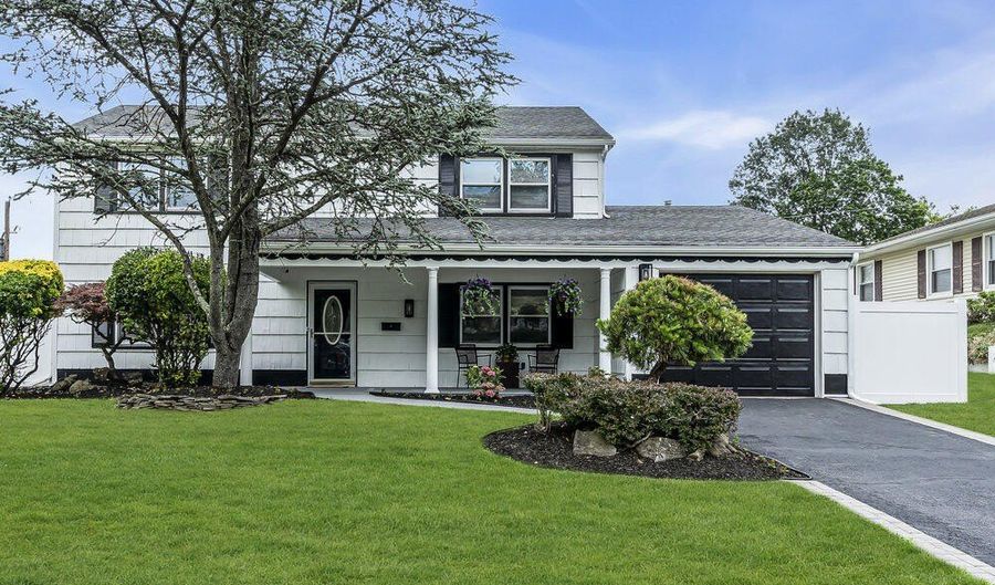 15 Inglewood Ln, Aberdeen, NJ 07747 - 3 Beds, 3 Bath