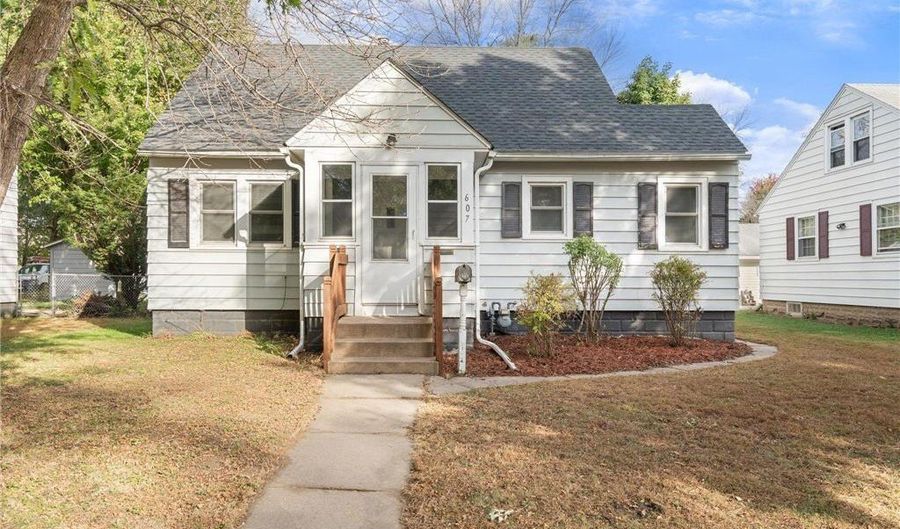 607 11th St SW, Austin, MN 55912 - 3 Beds, 2 Bath