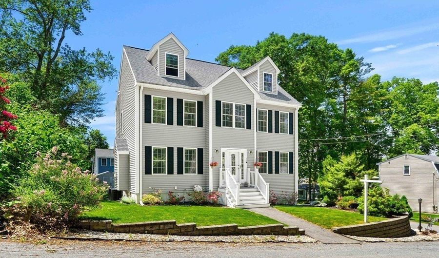 34 Amesbury Ave, Amesbury, MA 01913 - 3 Beds, 3 Bath