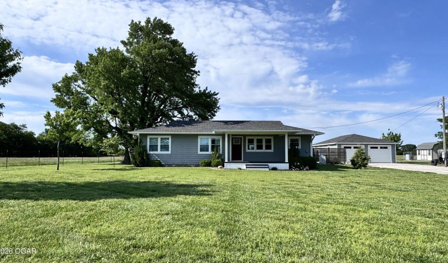 1460 14000 Rd, Altamont, KS 67330 - 3 Beds, 1 Bath