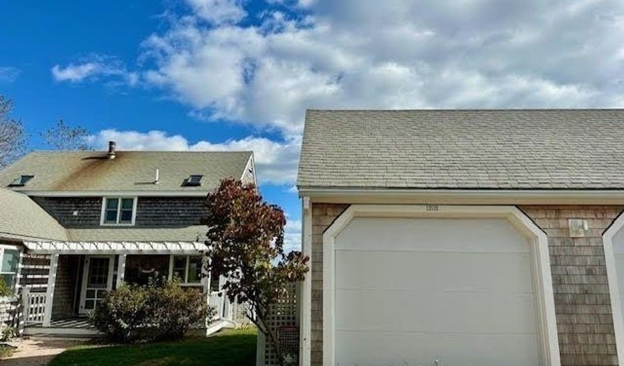 1202 W Side Rd, Block Island, RI 02807 - 3 Beds, 2 Bath