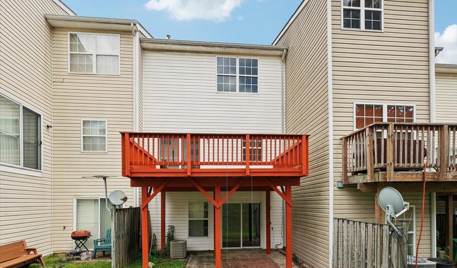 10833 VISTA GARDENS Dr, Bowie, MD 20720 - 3 Beds, 3 Bath