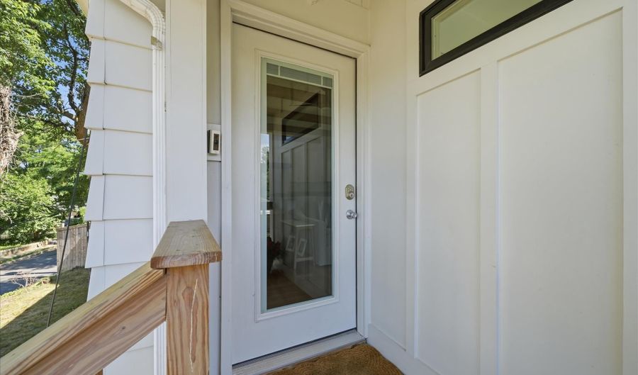 3206 LOUD Pl SE, Washington, DC 20019 - 2 Beds, 2 Bath