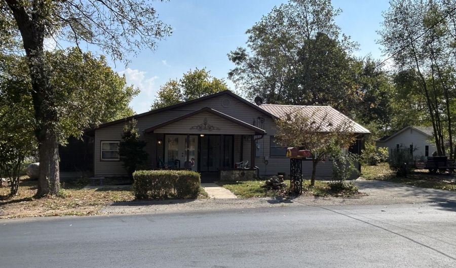 510 Carhart St, Alton, MO 65606 - 4 Beds, 1 Bath