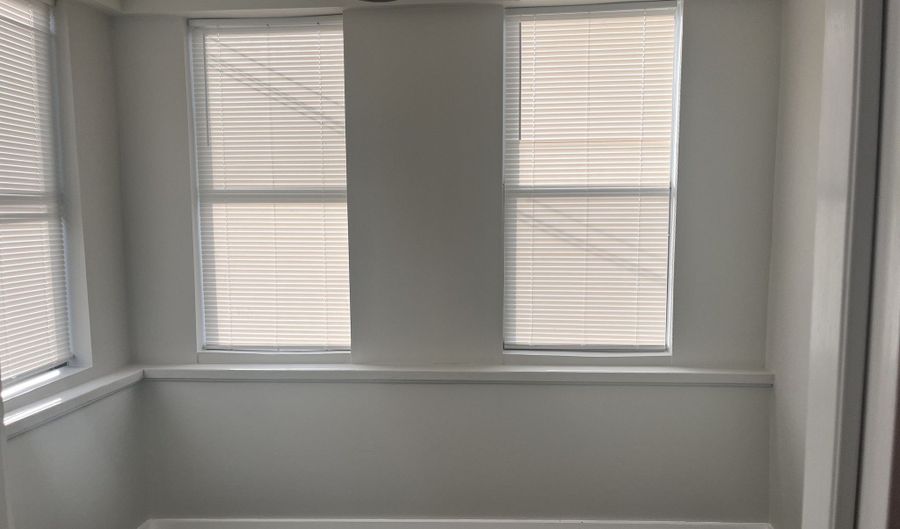 460 Anson St, Bridgeport, CT 06606 - 2 Beds, 1 Bath