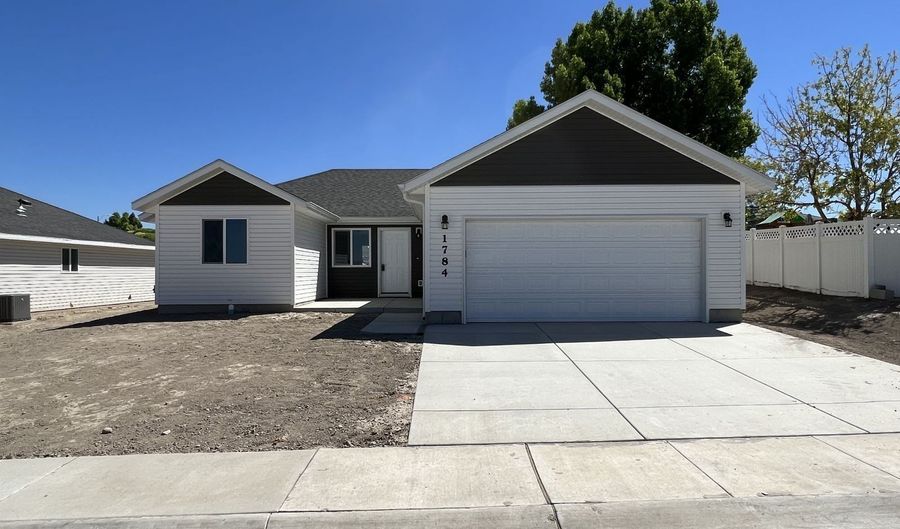 1715 Opal Dr, Elko, NV 89801 - 3 Beds, 2 Bath