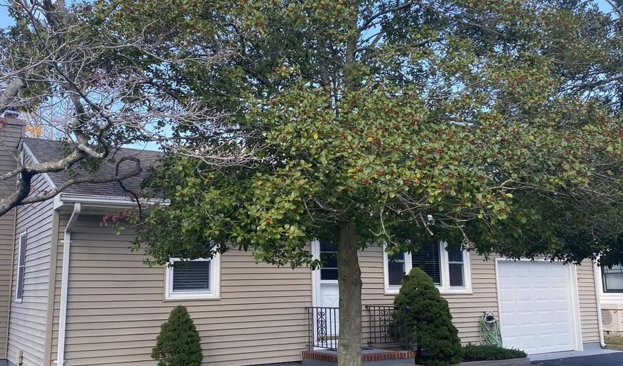 238 Ensign Ave, Beachwood, NJ 08722 - 2 Beds, 1 Bath