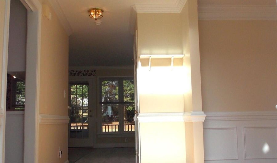 1905 Castleburg Dr, Apex, NC 27523 - 3 Beds, 3 Bath
