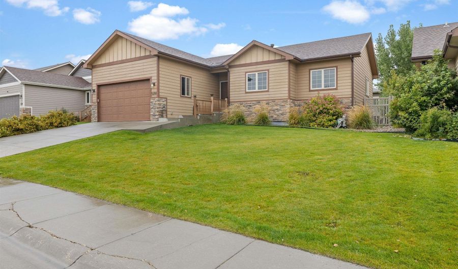 5250 Waterford, Casper, WY 82609 - 5 Beds, 3 Bath