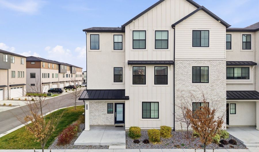 924 W 360 S, American Fork, UT 84003 - 4 Beds, 4 Bath