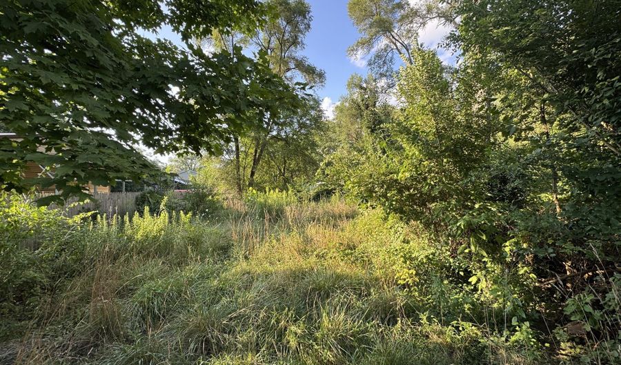 19977 Brick Rd, South Bend, IN 46637 - 2 Beds, 1 Bath