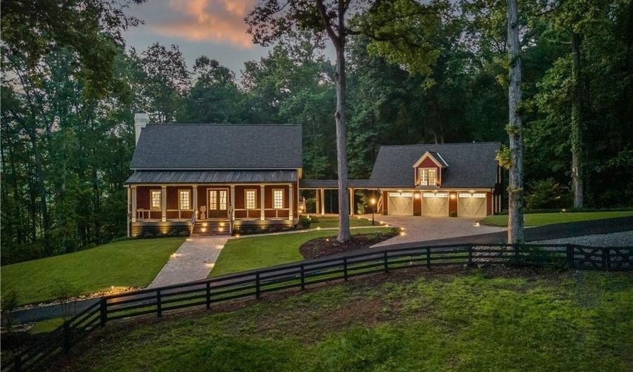 2425 Birmingham Rd, Alpharetta, GA 30004 - 7 Beds, 5 Bath