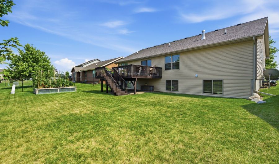 319 31st St SW, Altoona, IA 50009 - 4 Beds, 3 Bath