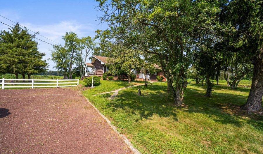 392 EXTONVILLE Rd, Allentown, NJ 08501 - 4 Beds, 1 Bath