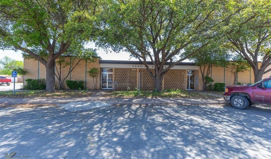 317 N Willis St Suite 4, Abilene, TX 79603 - 0 Beds, 0 Bath