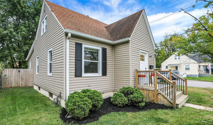 301 N 17th Ave, Beech Grove, IN 46107 - 4 Beds, 2 Bath