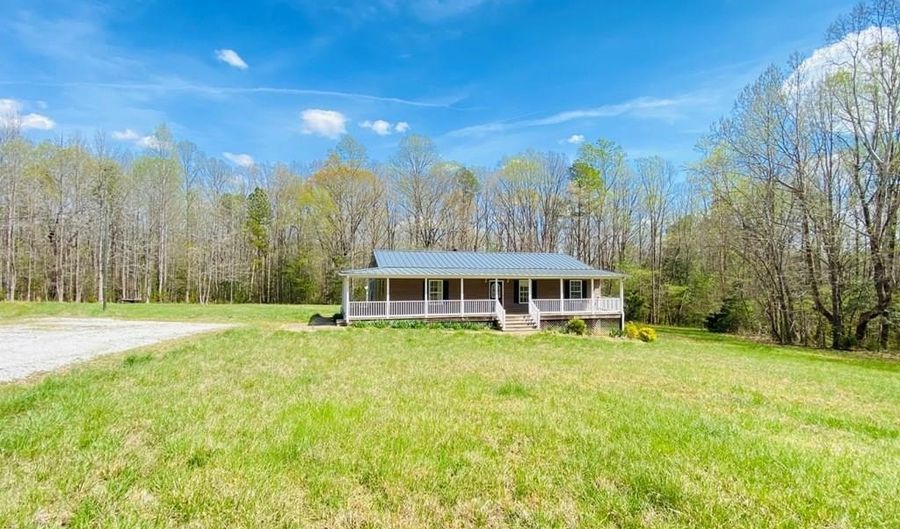 427 Muscadine Trl, Baskerville, VA 23915 - 3 Beds, 2 Bath