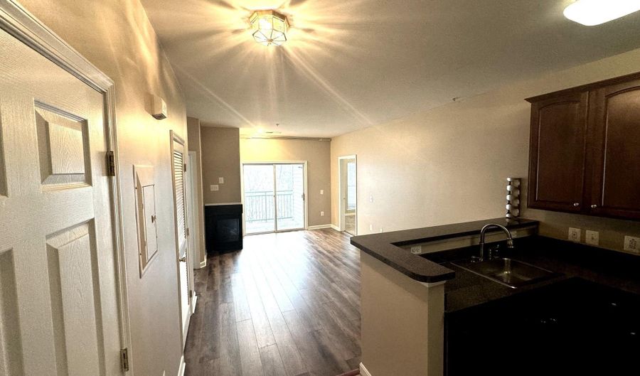 15620 EVERGLADE Ln 403, Bowie, MD 20716 - 2 Beds, 2 Bath