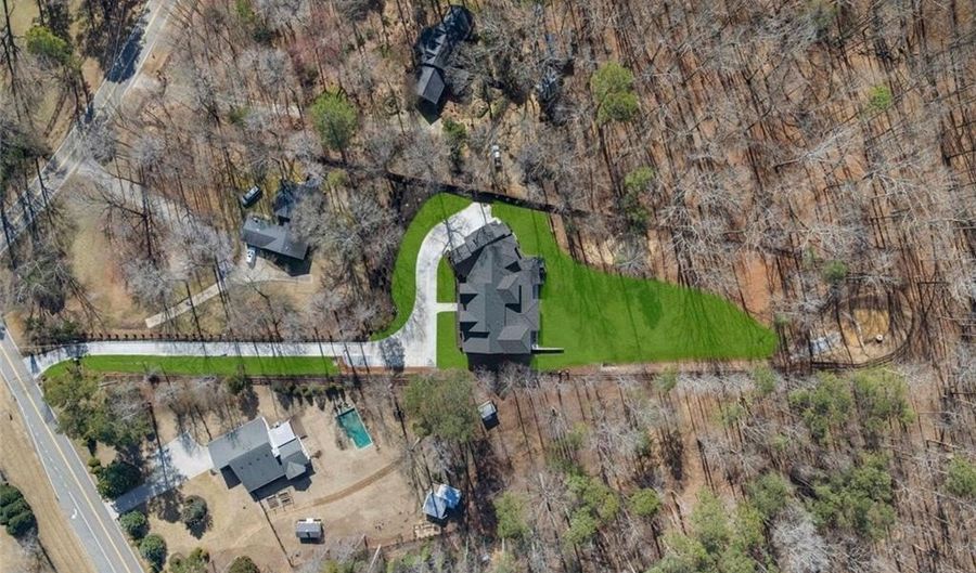 2309 Dinsmore Rd, Alpharetta, GA 30004 - 5 Beds, 8 Bath