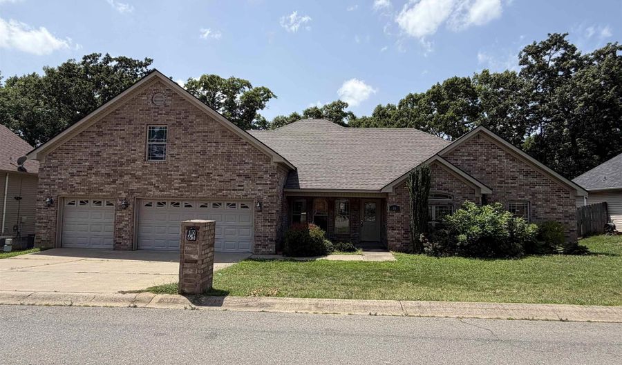 1065 Skyline Dr, Alexander, AR 72002 - 4 Beds, 3 Bath