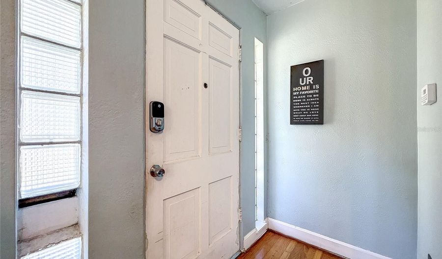 1116 W SMITH St, Orlando, FL 32804 - 2 Beds, 1 Bath