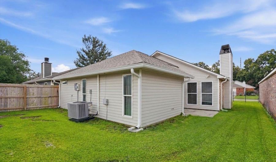 2054 Pecan Ridge Ave, Baton Rouge, LA 70816 - 2 Beds, 2 Bath