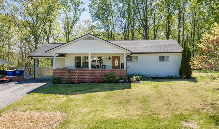 137 Edgewood Dr, Bedford, IN 47421 - 3 Beds, 2 Bath