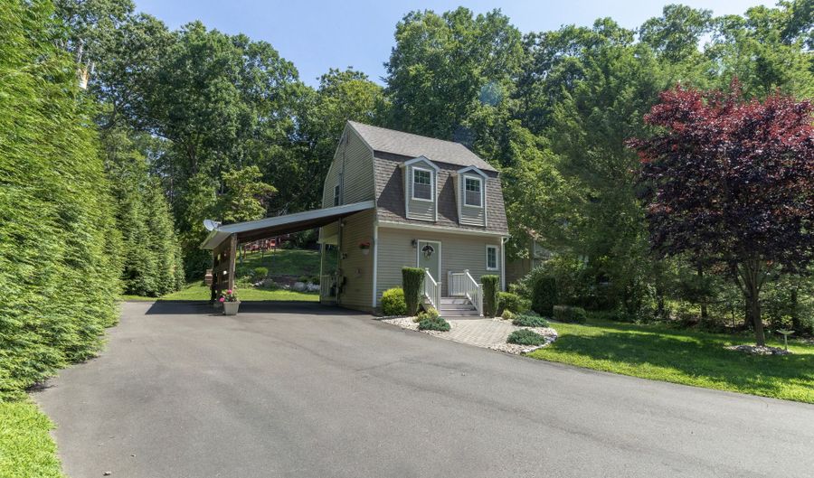 80 River Rd, Clinton, CT 06413 - 1 Beds, 1 Bath